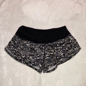 Lululemon Hottie Hot shorts